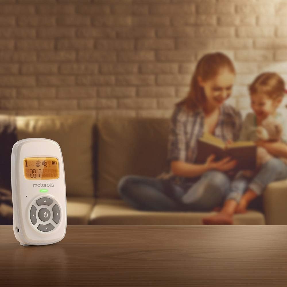 motorola nursery am24 / mbp24 audio baby monitor with room temperature display, high sensitivity microphone and two way talk, uhf, white motorola nursery am24 / mbp24 audio baby monitor with room temperature display, high sensitivity microphone and two way talk, uhf, white