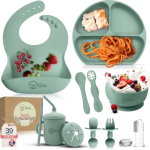 o'doe 11 piece bpa free silicone baby feeding set | thick & soft suction plates, baby bowls, wooden fork & spoon, and more | make mealtime fun and easy for your little one (green, v1)