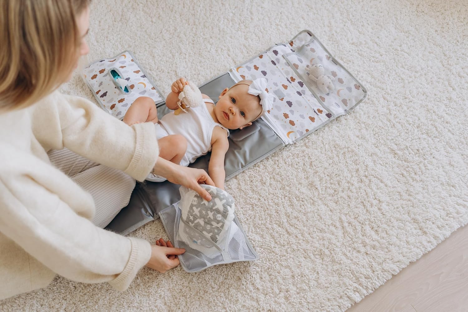 portable baby changing pad xl waterproof folding changing pad ideal as gift for newborn the diaper changing pad is a detachable bag with 6 pockets as a toiletry bag for baby items portable baby changing pad xl waterproof folding changing pad ideal as gift for newborn the diaper changing pad is a detachable bag with 6 pockets as a toiletry bag for baby items