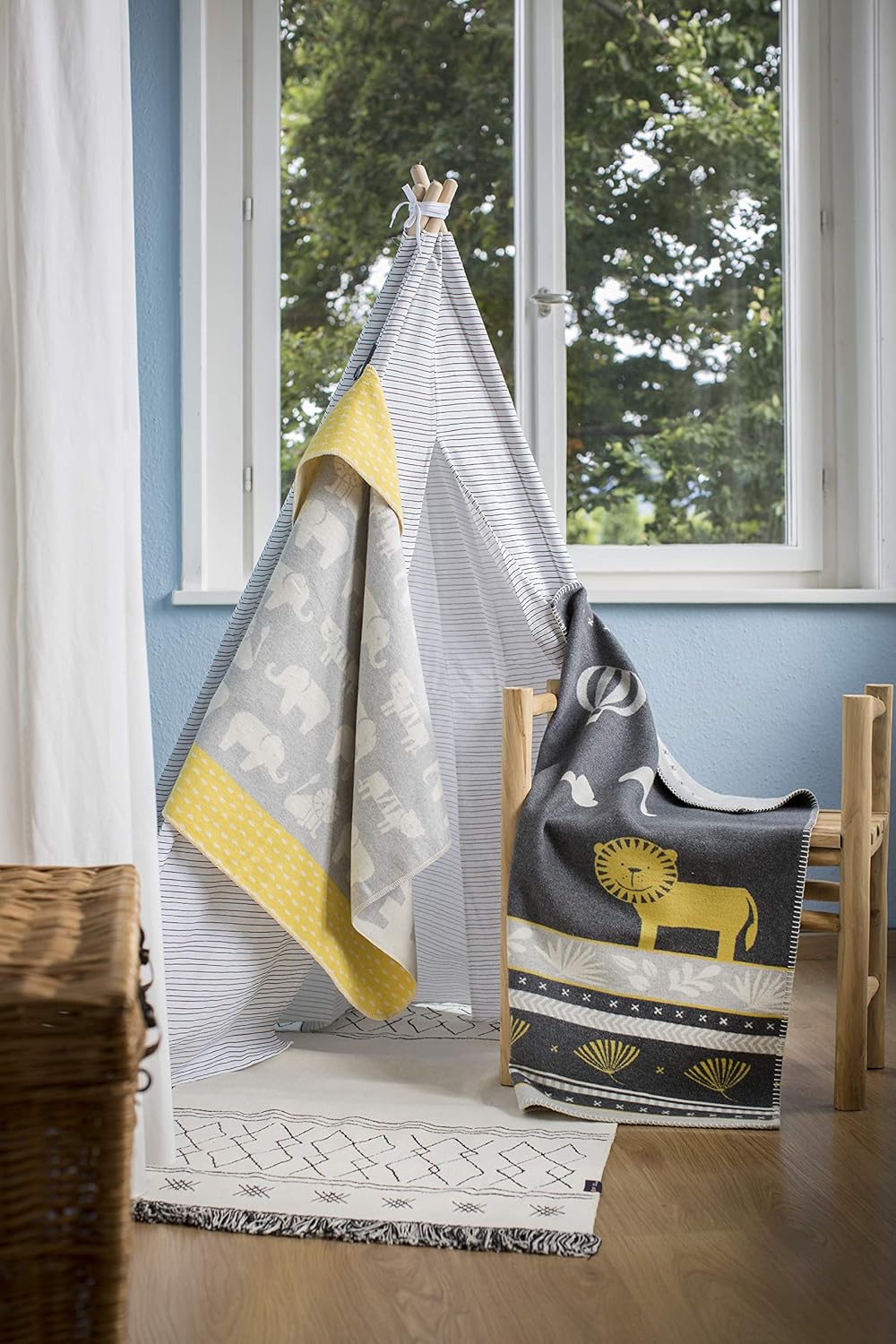 david fussenegger baby blanket light grey with animal motif cotton 80 x 80 cm fluffy soft with hood david fussenegger baby blanket light grey with animal motif cotton 80 x 80 cm fluffy soft with hood